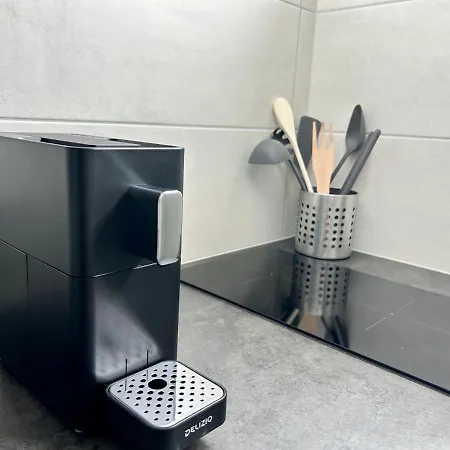 & Renovated - Near Train Station & Center Daire *