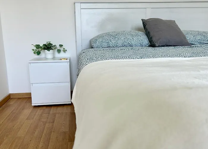 Apartamento & Renovated - Near Train Station & Center