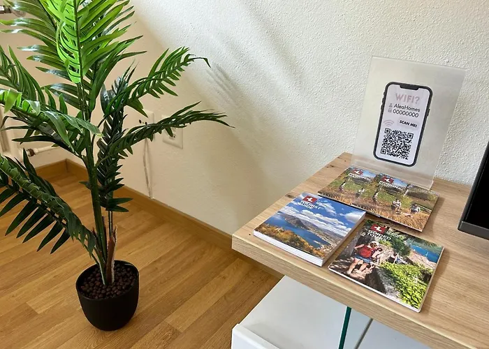 Apartamento & Renovated - Near Train Station & Center *